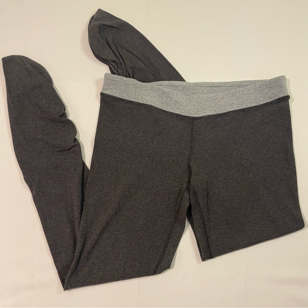 Lululemon Women’s Ruched Pant Leg Cuffs Leggings